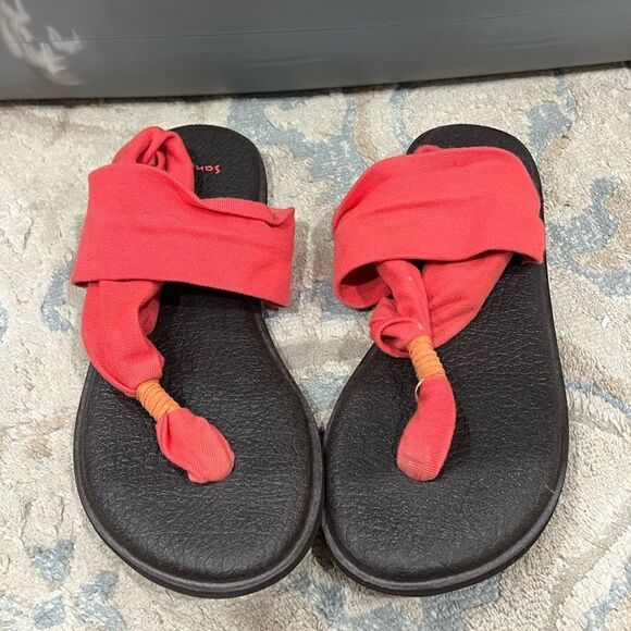 Sanuk Sandals  - Picture 2 of 4